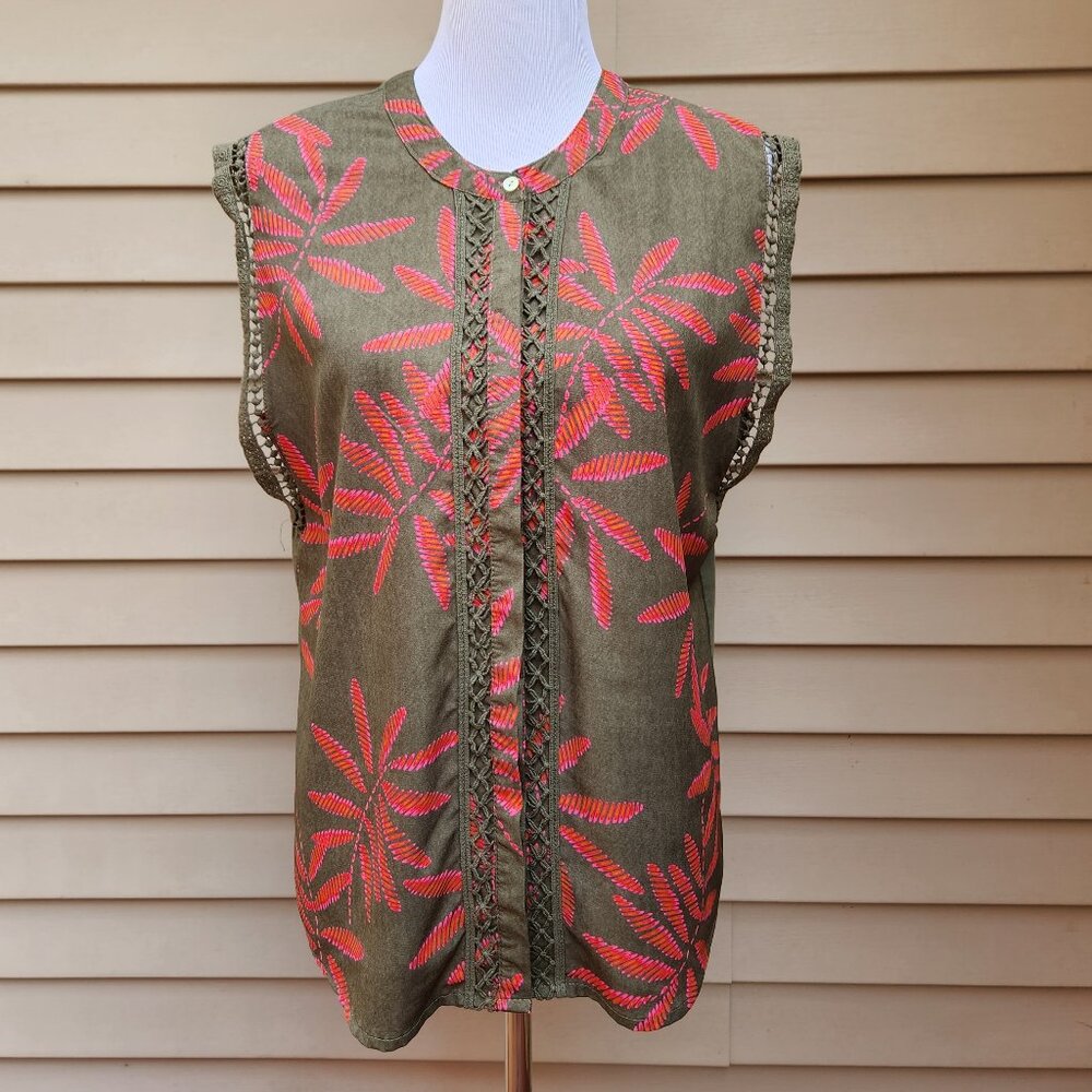 a new day Green Button-Up Blouse Bright Pink Print Crochet Lace Trim - Picture 3 of 14